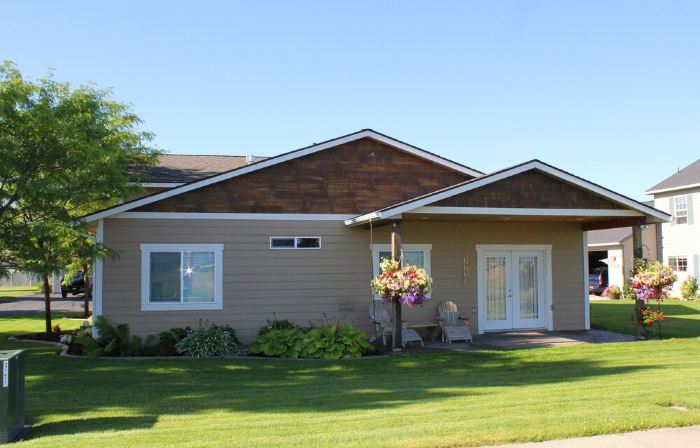 Close To Everything! Well Equipped, Centrally Located House Near Coeur D'alene.
