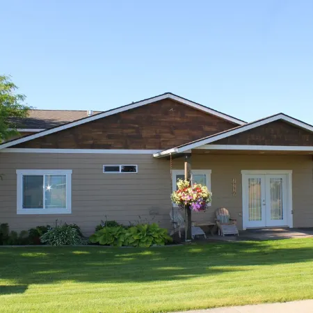 Close To Everything! Well Equipped, Centrally Located House Near Coeur D'alene.