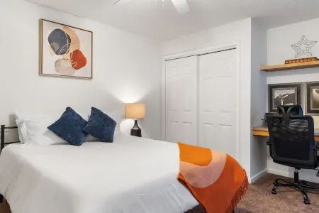 Lakeside Clemson Condo With 4K/Surround Sound/Xbox/Coffee Bar/Private Bathrooms Отели рядом с достопримечательностью «Дайк»