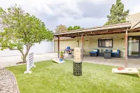 Private Family☀Pool Home☀ /Firepit/King BED Suite/ Fun Billiard Table/Sleeps 10 Hotels in Rialto