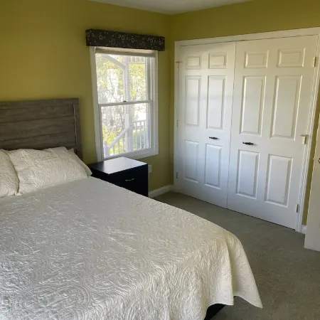 Indoor/Outdoor Pool and Hot Tub, Beautiful Beaches, Perfect for Ski Vacations
