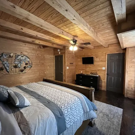 Fisherman's Paradise & Family Fun Cabin Just Minutes to PickwickLake & StatePark