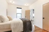 Luxury 5 Bedroom Modern Villa with Your Own Private Rooftop 住宿飯店