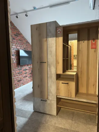 Cherdak Mini Hotel Отели рядом с достопримечательностью «Николо-Дворищенский собор»