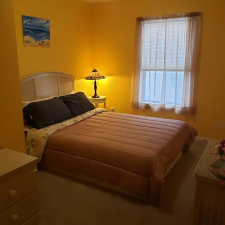 3 Bedroom down the Street from the Bay (Pets Allowed for a Fee)