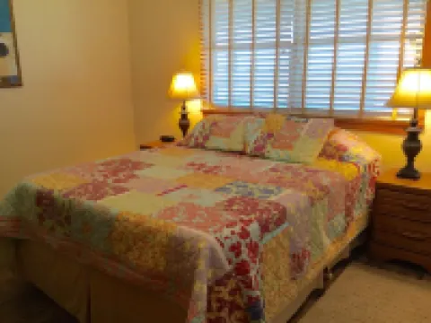 Soundfront Property With Gorgeous Sunsets And Easy Access For Water Sports!!