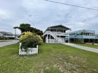 Cozy 3 Bedroom Cottage in Nags Head -- Extra Apt with BR + BA Available