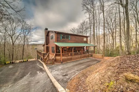 New!, Heart of Aska Adventure, Hot Tub, Mountain View