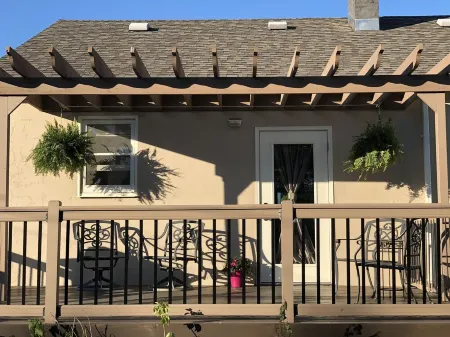 Cozy remodeled cottage in heart of Ashland/Chequamegon Bay/Lake Superior