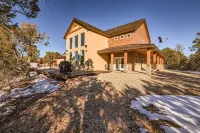 Luxury 3475sq ft 5 bed, 5.5 bath. Private hot tub. Zion/Bryce. 7th Night Free!