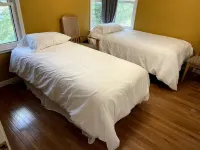 Downtown Ames Peaceful Getaway Hotels near Iowa State University