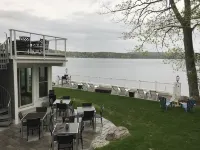 Waterfront Lake Winnipesaukee Luxury Family House with  Private Water /Dock