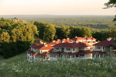 Crystal Mountain Resort - Beautiful Mountain Top Condo in Thompsonville, MI