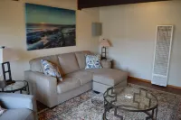 ARCATA ONE BEDROOM- stay near and downtown CalPoly Humboldt - a 13-min stroll - Wifi