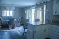 Hilda’s Riverside Retreat Hotels in Enfield