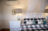 Darlington Grove Farm Stay in a Renovated Dairy Lots of Animals and River Access Hotel a Beaudesert