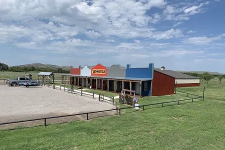 Bunkhouse Cabin The Lazy Buffalo Cache Wichita Mountains Family Reunion Kitchen Отели в г. Кэш