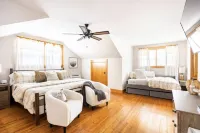 Golden Acres Ranch Hot Tub,Game Room, Creek & Mtn View. 8m from DT Highlands