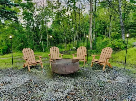 Panorama Lakeview Place: Relax, Play & Reconnect — A Retreat for Every Season