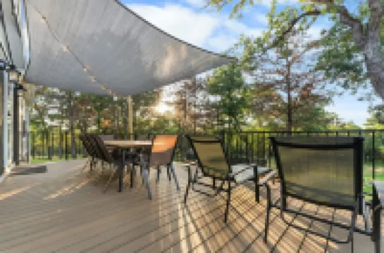 Lost Pines Cabin - 15 Acres, Dog Friendly, Hiking, Campfires, Bastrop, Cota, BBQ