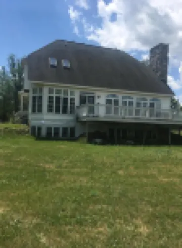 Beautiful Country Farm home to many rescue animals