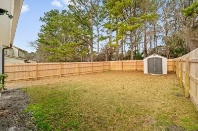 Suite Francis - Minutes from Camp LeJeune and the Beach! Hotels near Paradise Point Park