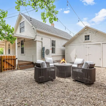 Downtown Carriage House