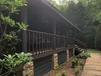 Beautiful Cozy Cabin Nestled in the Sautee Valley