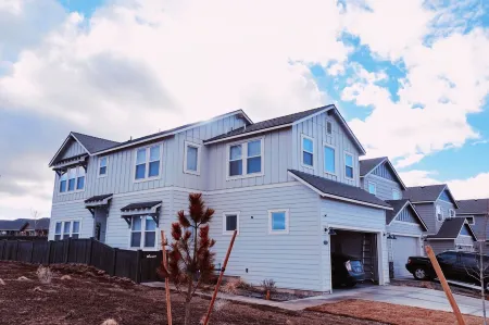 New house in Redmond, 15 minutes to Airport and Smith Rock