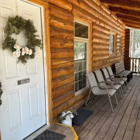 Peaceful Log Cabin - Just 45 Minutes From Beautiful Crater Lake!