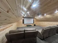 Newly built cabin with hot tub