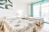 Cozy Studio with Large Patio in Castle Harbour, Los Cristianos