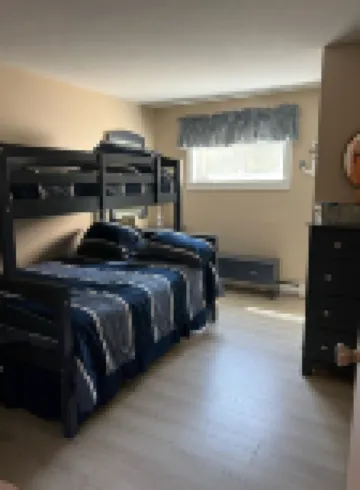 2 Bed/1 Bath Saunders Bay Gilford with boat slip. Walk to Meadowbrook for a show