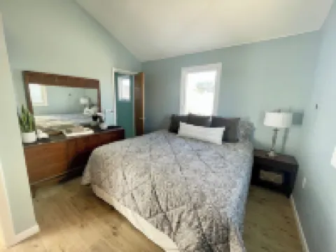 Sunset Cove: Bayview, fantastic location, close to everything Hotels in Long Beach Township