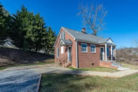 NEW! Historic Downtown. Tannery House, 2bedr