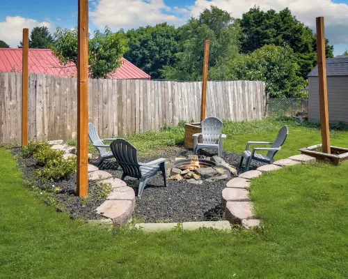 Cozy Modern Home Near Wsu,  Pet-Friendly, Fast Wi-Fi & Fire Pit Hotels in Pullman