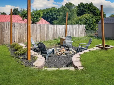 Pet Friendly-Fast Wi-Fi-High End Amenities-Cozy and Modern-Close to WSU Hotels near Department of Teaching and Learning