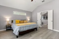 Charming 4 Bedroom House near Lake McQueeney
