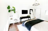Carriage House @ Olive Hill Ranch w/ pool, hot tub and sports courts