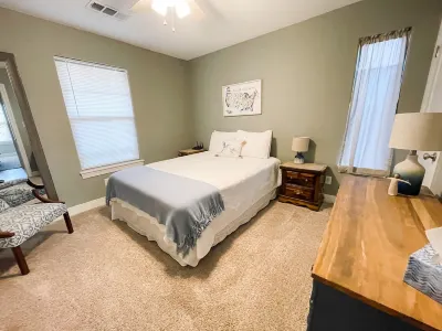 Beautiful New Guesthouse, Cottage Style,  Close to Palo Duro Canyon & WTA&M Hotels near Crossroads country church