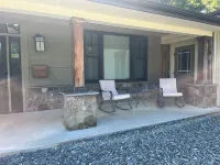 Cozy cottage just on the outskirts of Lynchburg! Hotels in Campbell County