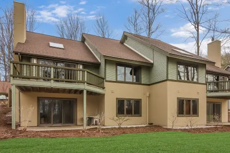 Spacious Crystal Mountain Retreat – Ski, Golf & More!