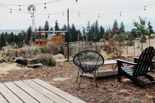 Highlands House - 5 acres with Mt. Hood Views. Dog Friendly!
