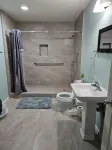 This is a 4 bed room house with 2 bathroom. Parking space. security cameras . Albertsons 주변 호텔