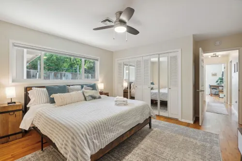 Montana Grove - Pool / Game Room / Boat Parking / Space for large groups