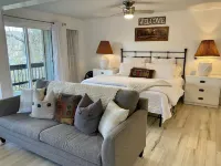 Walk to the Slopes! W/D Combo! Level Entry. Pets Hotels in Beech Mountain