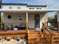 “SERENDIPITY” a boho inspired tiny home on wheels in country setting Hotel a Nolan County