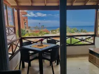 Luxurious apartment with fantastic ocean view, directly on the beach