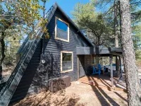 "LUX MOD CABIN" In the Pines.  Pine, AZ パインのホテル