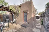 So Close! Perfect Southwest Casita 3 Blocks Plaza, 2 to O'Keeffe - Casita Ristra